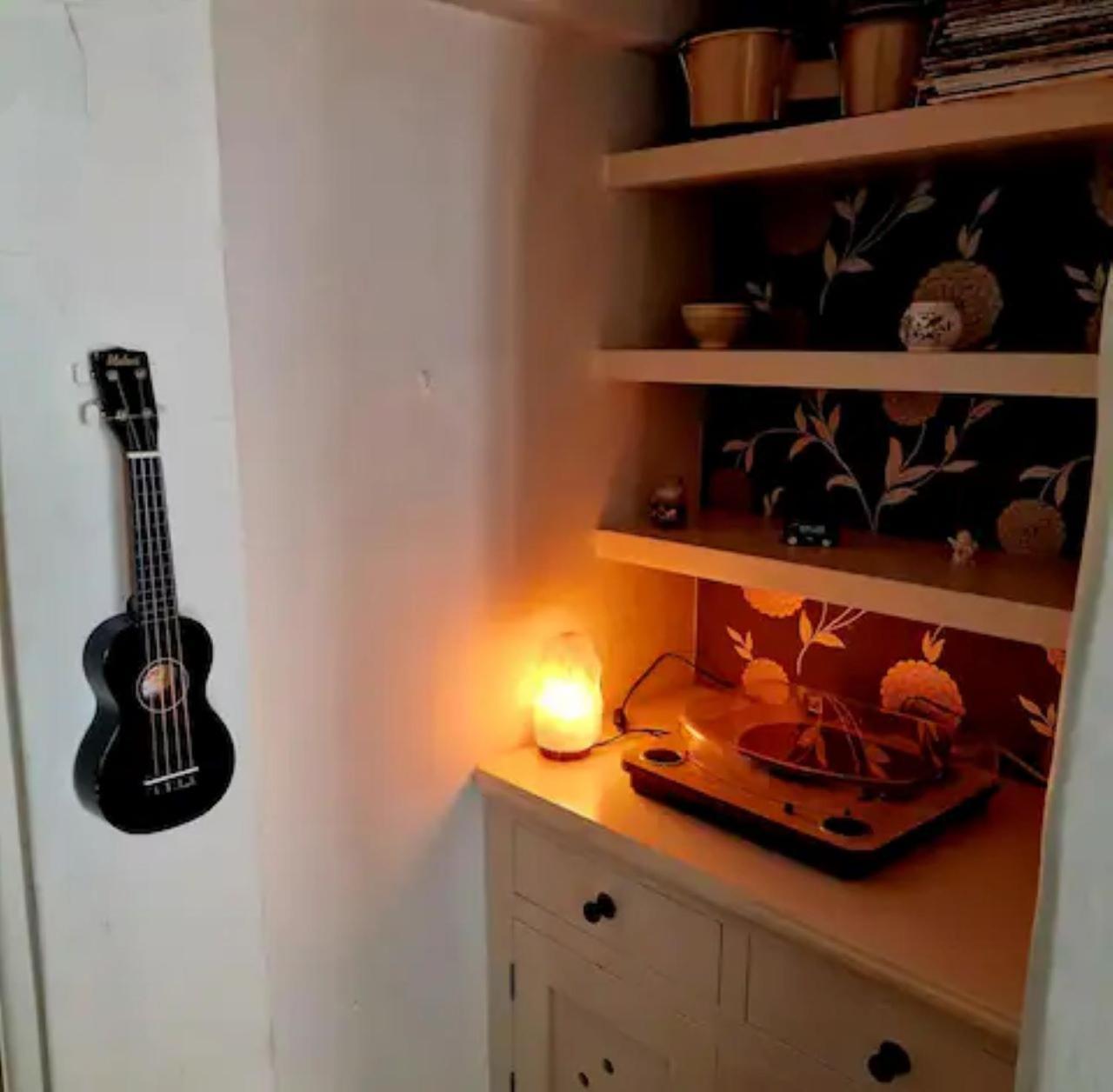 Jackdaw Cottage-Beautiful Cottage, Town Centre 윔번민스터 외부 사진